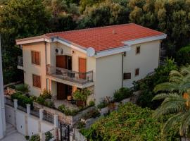 Villa Botanicus, Hotel in Petrovac na Moru