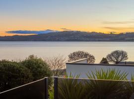 Gather Taupo - Lakeview - Spa Pool, hotel v destinaci Taupo