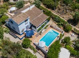 3BR Paradise, Casa Azul by HM