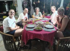 Rock Cascade Tourist Home & Cookery School, ξενοδοχείο για ΑμεΑ σε Polonnaruwa