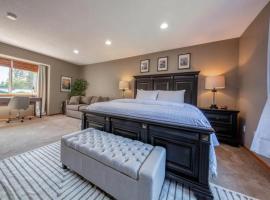 Radium 5br Home Ping Pong, Foosball, & Gazebo, hotel in Radium Hot Springs