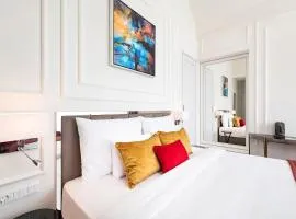 Three Corners Avenue Hotel