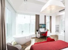 Three Corners Avenue Hotel