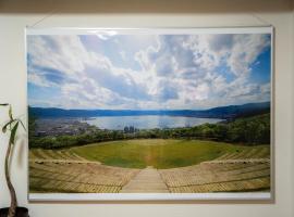 Suwa tiny house 一棟まるまる貸切 limited to 1group per day, hotel com estacionamento em Suwa