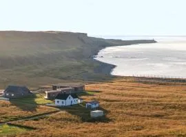 Ekker Island Arctic Lodge