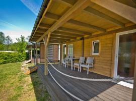 MOLO RESORT KEMPING, Hotel in Osiek