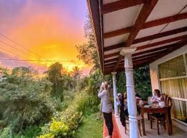 Rainforest River Edge, hotel din Deniyaya