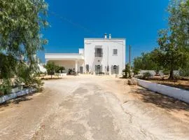 Masseria Marcantonio by BarbarHouse