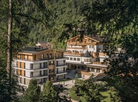 Resort Schrofenblick, aparthotel v Mayrhofenu