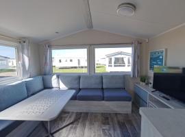 Golden Sands sea holiday beach activities and relax, hotel i Mablethorpe