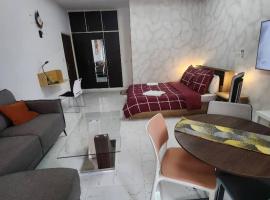 Over cloud 1، فندق رخيص في Marcory