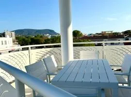 M412 - Marcelli, trilocale con terrazzo e posto auto