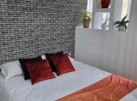 Cosy apartment, central and peaceful, hotel com estacionamento em Alger