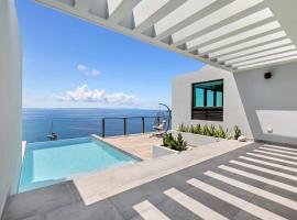 Seaside villa with the most stunning ocean view!, hotel v destinaci Culebra