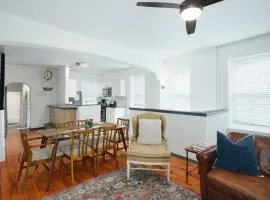 Large Bi-level Apartment in Heart of Manayunk