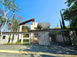 5 Quartos casa Alto Padrão Centro a 6 min Paraguai
