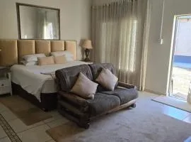 Guesthouse 71 King Size Guest Room