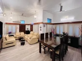 Aha Luxury Stay - 3BHK Villa with Garden & Parking