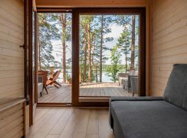 Zakątek Wdzydze nad samym jeziorem - pierwsza linia, villa à Borsk