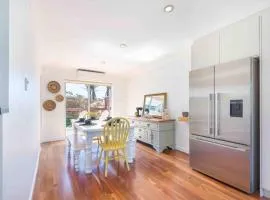 Lucys Place By Swan Bnb Management