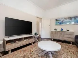 North Beach Cottage By Swan Bnb Management