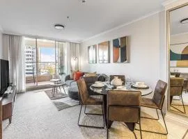 Luxurious Harbour View Apartment in Downtown