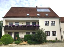 Ferienwohnung Heigemeir, hotel v destinaci Ehekirchen