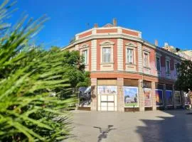 Prenociste Nikolas Grand