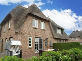 Seesucht-Föhr - Moderne Reet-Haushälfte mit Sauna, Garten & Terrasse nahe Wattenmeer、Utersumのヴィラ