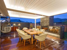 Luxury Spa, Outdoor Fireplace & Games Room - Sleeps 10, 18 mins from CHC Airport, hotel v destinaci Prebbleton