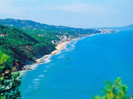 Happy Camp mobile homes in Camping Villaggio Internazionale, campeggio a San Menaio