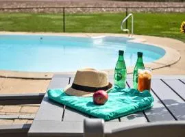 Hometown Hideaway - 4br25ba, Pool, Game Room
