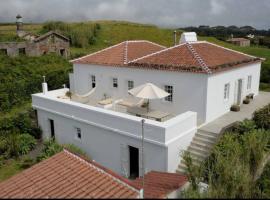 Aldeia โรงแรมในChã de João Tomé