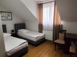 Pensjonat Bahama, hotel di Skorzeszyce