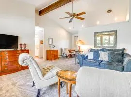 3 Mi to Michigan State Apt with Patio in Lansing!