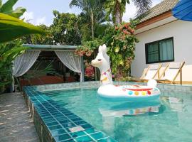 Sweet Floresta Pool Villa, Hotel in Sattahip