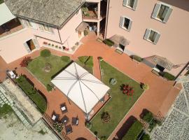 Albergo Villa Cristina, hotel v destinácii Spoleto