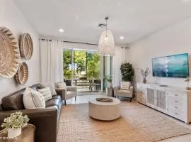 Mariners 210 Great Location with Marina Views
