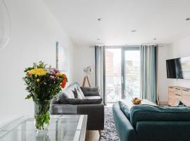 Beautiful 1 Bedroom Apartment with parking in Gloucester Docks, hotel v destinaci Gloucester