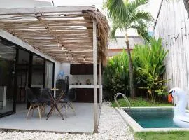 Private Pool Bungalow Villa with Garden and Parking near Canggu