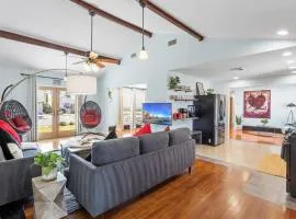 AC Beach Farmhouse Retreat - 5BD 2BA