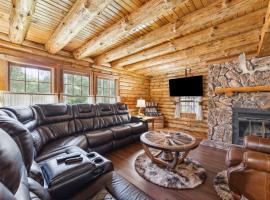 Mauston में, होटल 8BR 5BA Huge Dog Friendly Log Cabin near Wisconsin Dells and Lake sleeps 25plus