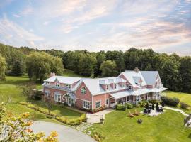 Auberge Le Tricorne – hotel w mieście North Hatley