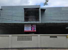 Melrose Place, hostel Sungguminasa v&aacute;ros&aacute;ban