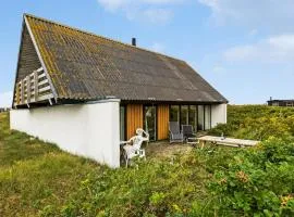 2 Bedroom Cozy Home In Fanø