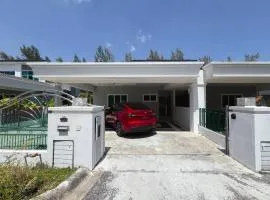 Monochrome Marina Island Pangkor Villa for 14pax