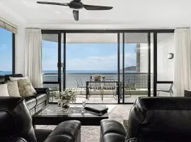 Belle Escapes 101 Rydges Plaza Esplanade with Panoramic Ocean Views