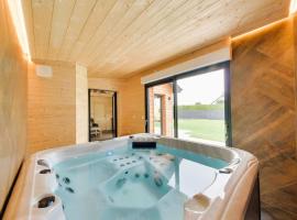 Le chalet aux portes du pays d Auge, hotel v destinaci Saint-Samson