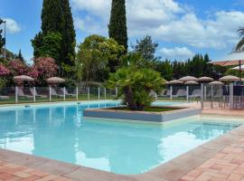 Golf Hôtel de Valescure & Spa NUXE, hotel v destinácii Saint-Raphaël