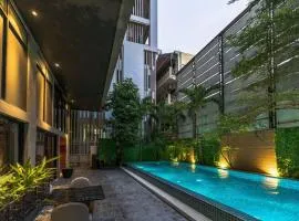 CHECK inn Phnom Penh BKK1